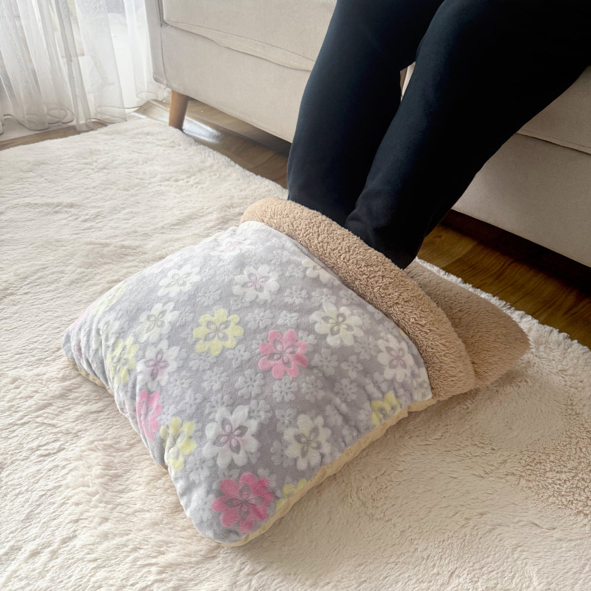 grey-flower-l