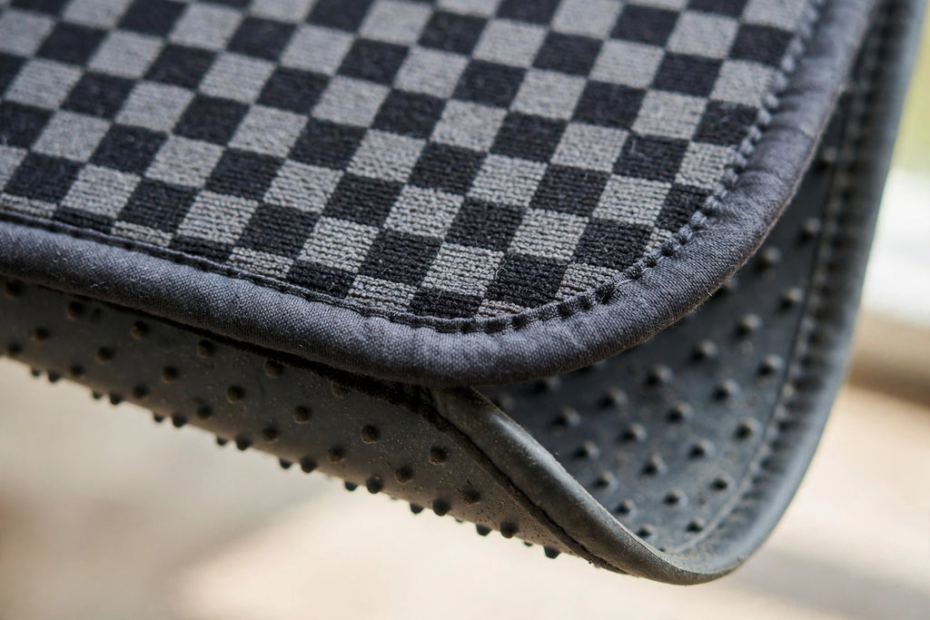 detail2-checker-edge