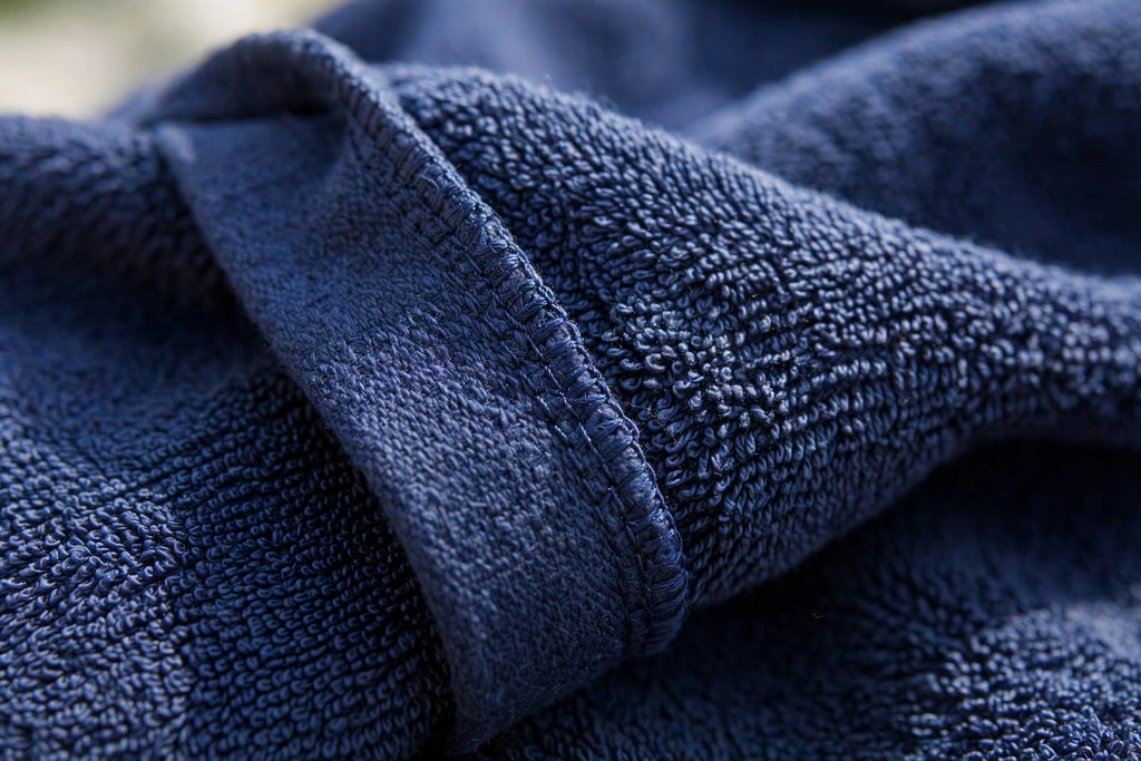 detail2-hooded-seam